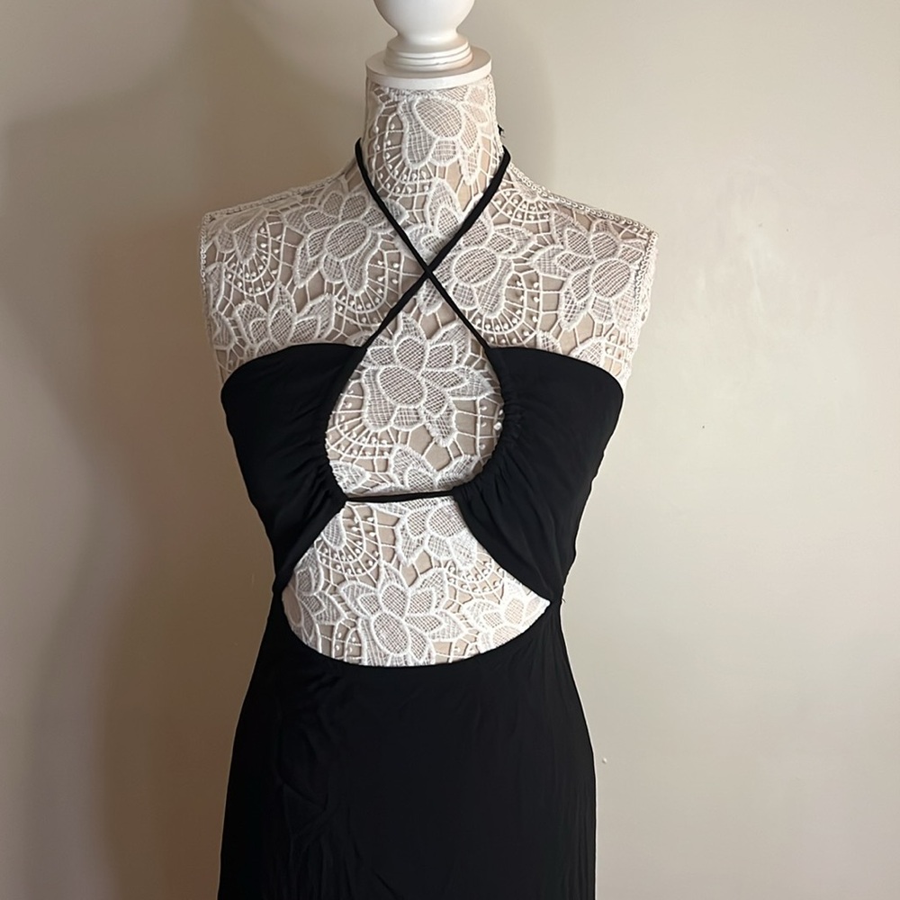 Audrey Maxi cutout summer dress - Picture 2 of 9